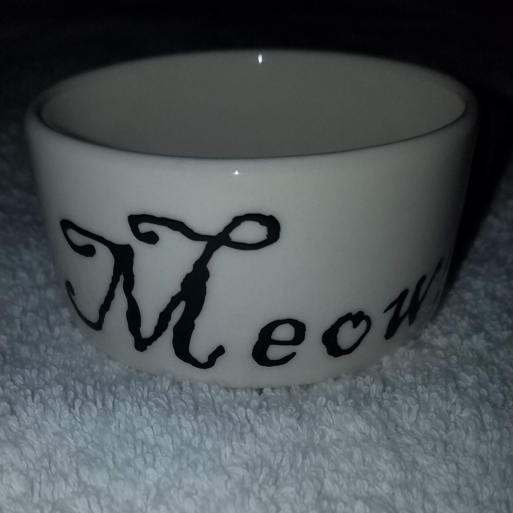 Cat Bowl - Picture 2 of 8